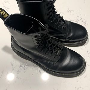 Mens Vintage Doc Marten’s SIZE 9 US